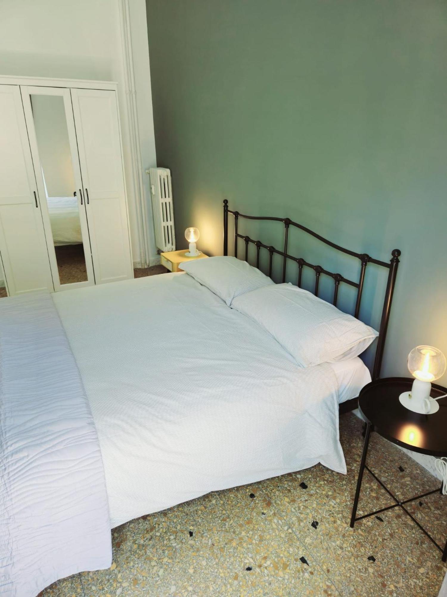 Apartment Casakico Elegante 2-bdr Metro 10 Min Colosseo *